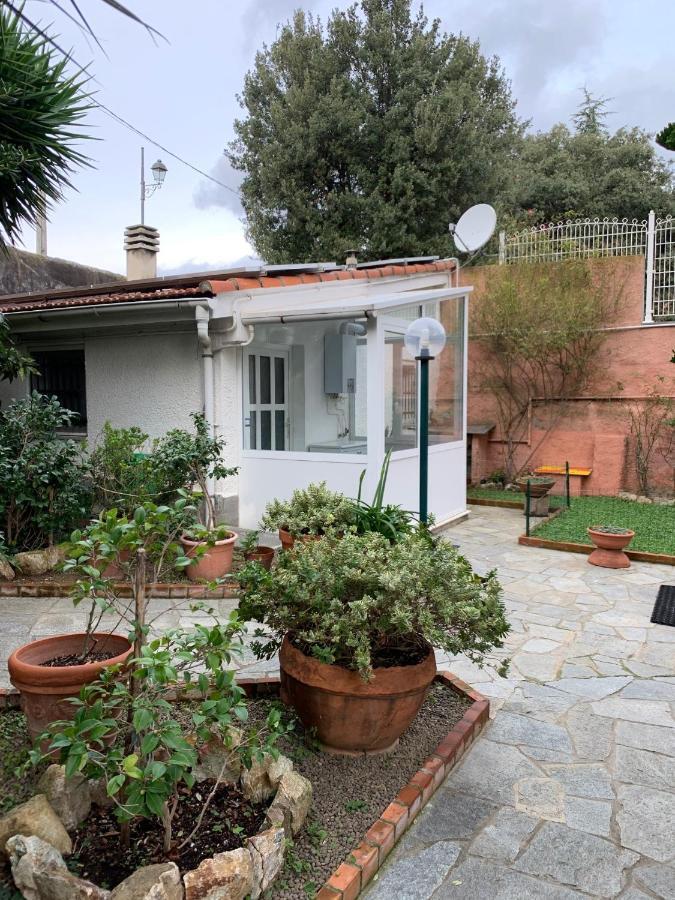 Resort Dependance Di Villa Rosa Maria Savona Exterior photo
